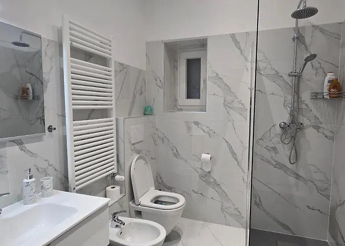 Apartment Dannunzio House - Luminoso In Centro Triest